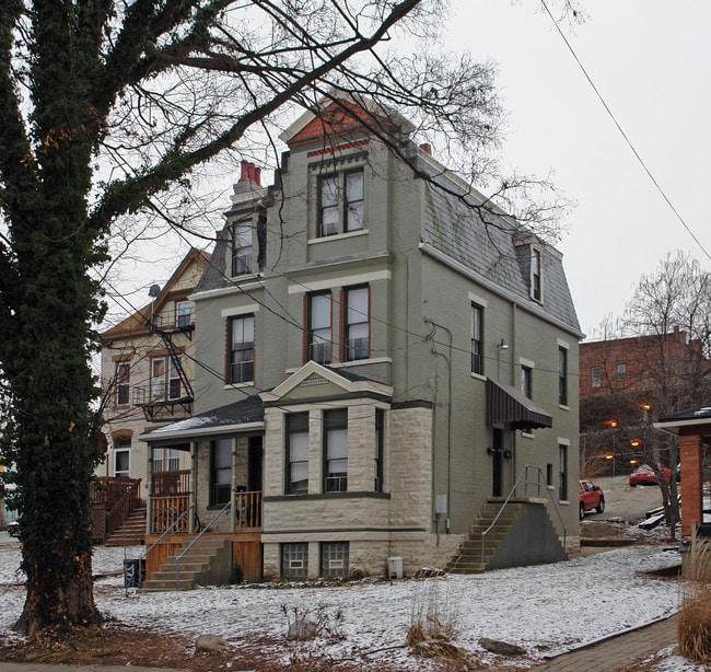 2705 Euclid Ave in Cincinnati, OH - Building Photo - Building Photo