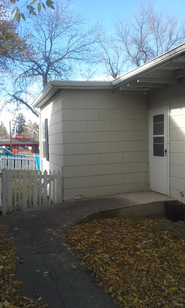 property at 309 E 16th St