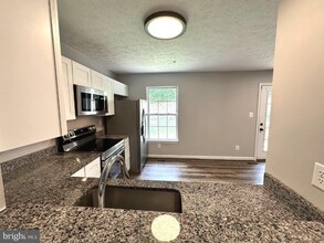 4739 Coralberry Ct in Aberdeen, MD - Foto de edificio - Building Photo