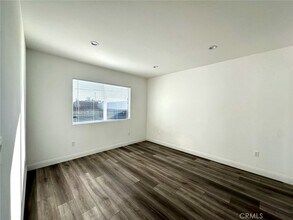 8226 Webb Ave in Los Angeles, CA - Foto de edificio - Building Photo