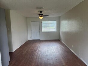 606 E Broad St in Forney, TX - Building Photo - Building Photo