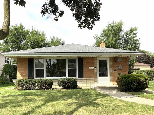 property at 453 W 102nd St
