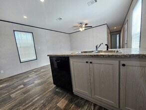 1023 Myakka Dr in North Fort Myers, FL - Building Photo - Building Photo