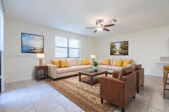 516 SE 35 Ave in Homestead, FL - Building Photo - Building Photo