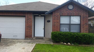 9742 Misty Plain Dr in San Antonio, TX - Building Photo - Building Photo