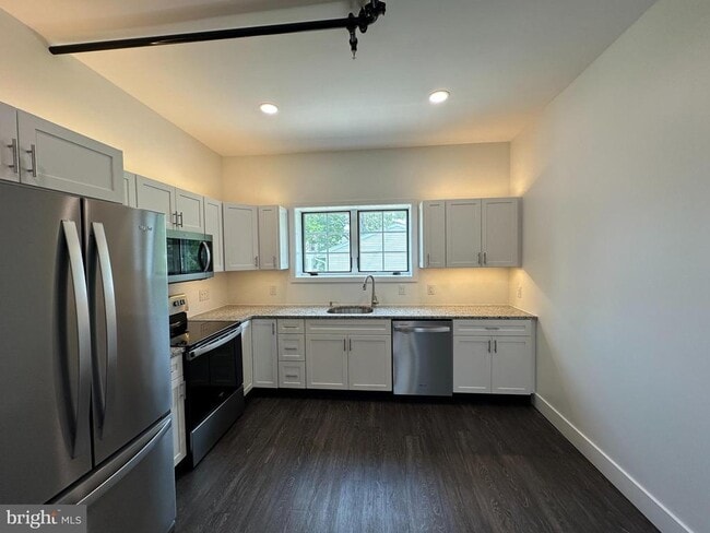 property at 819 Blooming Glen Rd