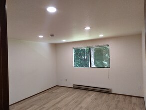 17213 Gravenstein Rd in Bothell, WA - Building Photo - Building Photo