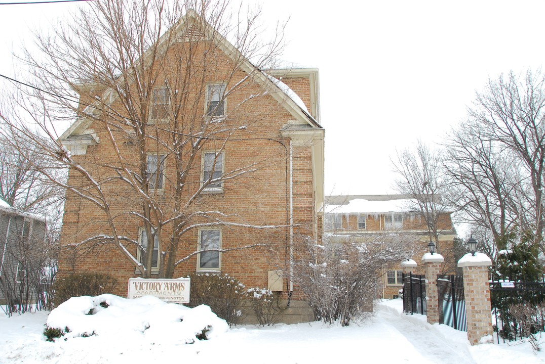 Victory Arms Apartment in Madison, WI - Building Photo