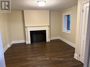 58 Elysian Fields Cir in Brampton, ON - Building Photo - Building Photo