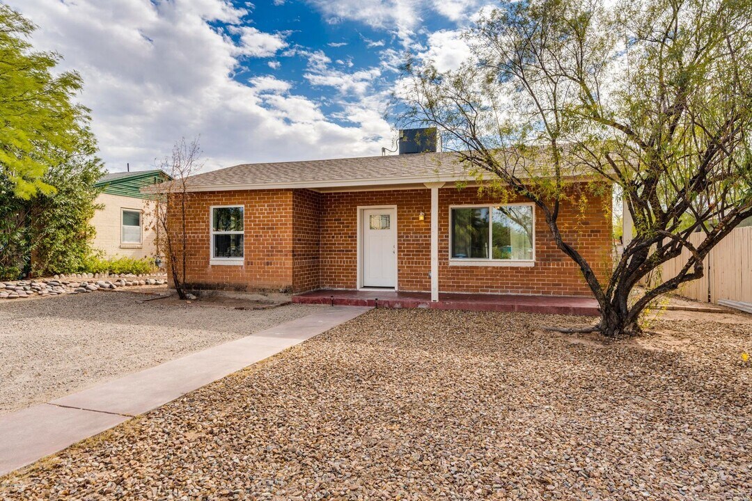1720 E Edison St in Tucson, AZ - Building Photo