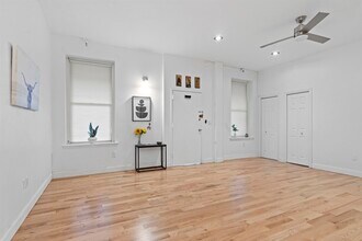 187 Wayne St in Jersey City, NJ - Building Photo - Building Photo