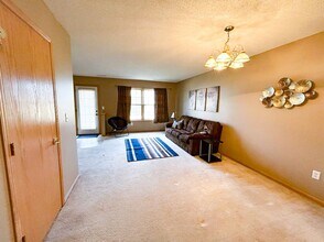 2959 Monroe Dr NW in Rochester, MN - Building Photo - Building Photo