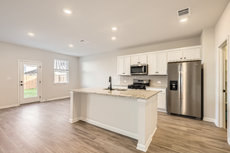 8305 Haflinger Dr in Austin, TX - Foto de edificio - Building Photo