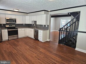 10717 Glen Hannah Dr in Laurel, MD - Building Photo - Building Photo