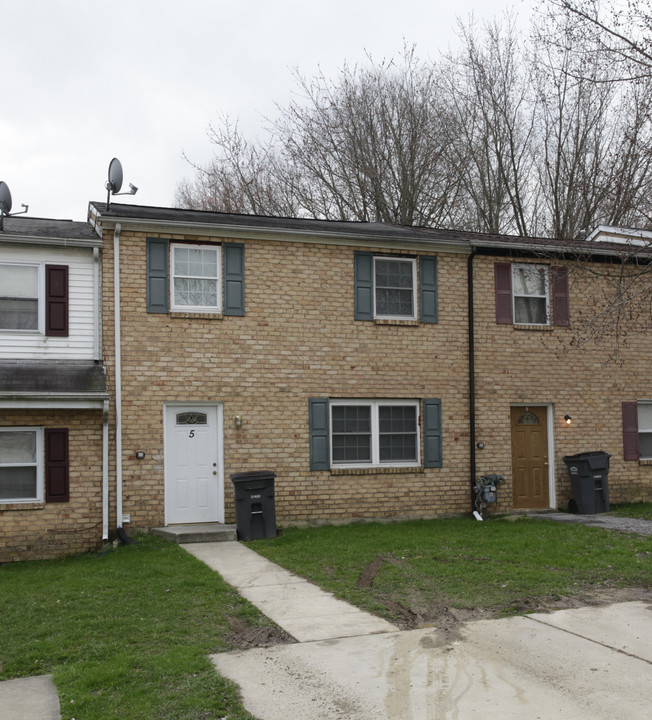 Sparrow Run in Newark, DE - Building Photo