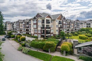 The Fairways in Pitt Meadows, BC - Building Photo