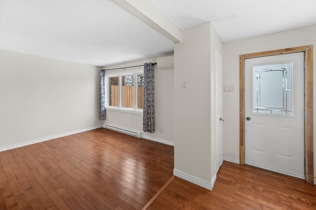 103 Doyle St in St John's, NL - Building Photo - Building Photo