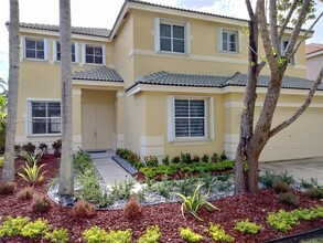 1249 Allamanda Way in Weston, FL - Building Photo - Building Photo