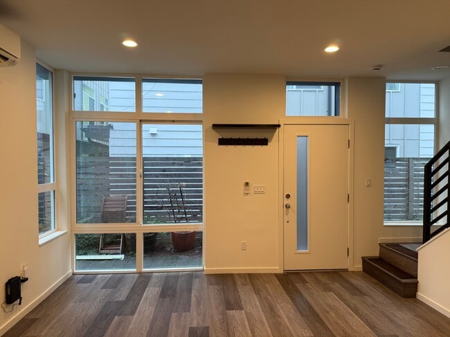 2320C 15th Ave S in Seattle, WA - Building Photo - Building Photo