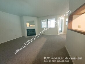 3695 S Gekeler Ln-Unit -14 in Boise, ID - Building Photo - Building Photo