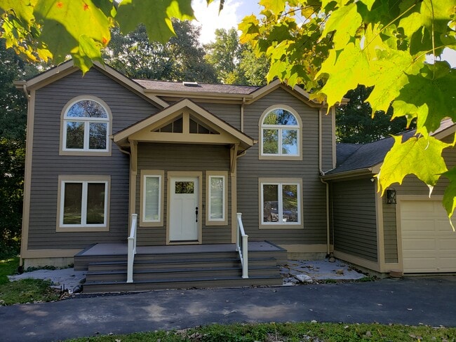 4319 Kencrest Dr in Syracuse, NY - Building Photo - Building Photo