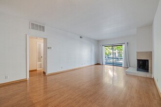 4685 Albany Cir, Unit 101 in San Jose, CA - Building Photo - Building Photo