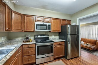 1813 Honeysuckle Dr in Tallahassee, FL - Building Photo - Building Photo