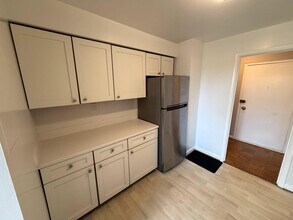 4201 Cherry Hill Rd in Arlington, VA - Building Photo - Building Photo