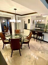 2924 Collins Ave in Miami Beach, FL - Building Photo - Building Photo