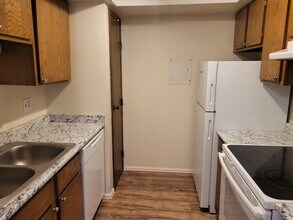 3550 S Harlan St in Lakewood, CO - Building Photo - Building Photo