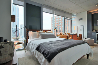 339 W Illinois St in Chicago, IL - Building Photo - Building Photo