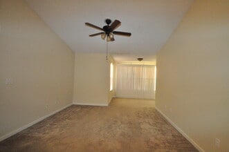 4658 Commander Dr in Orlando, FL - Building Photo - Building Photo