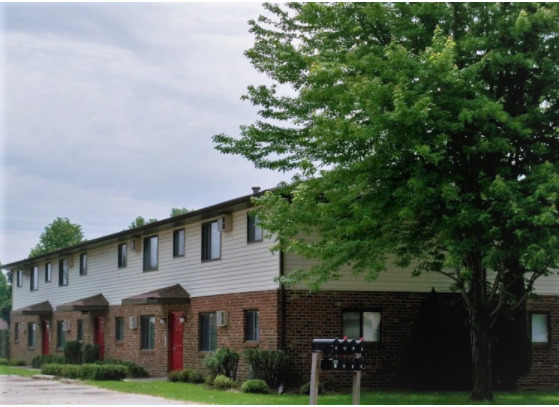 Velp Avenue Apartments in Green Bay, WI - Building Photo