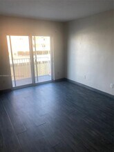 3755 NE 167th St in North Miami Beach, FL - Building Photo - Building Photo