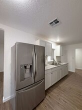 9419 Gold Dust St in San Antonio, TX - Foto de edificio - Building Photo