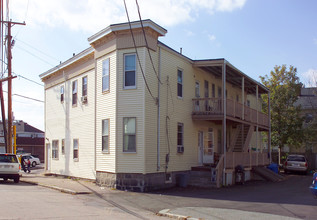 132-136 Main St in Quincy, MA - Foto de edificio - Building Photo