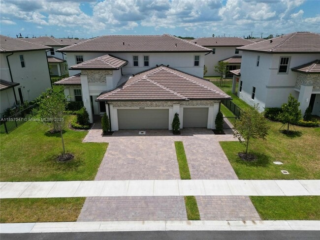 12308 SW 43rd St in Davie, FL - Building Photo - Building Photo