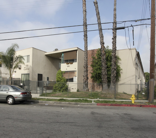 Tower Apartments in North Hollywood, CA - Building Photo - Building Photo