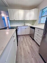 120 Meadows Cir in Boynton Beach, FL - Building Photo - Building Photo