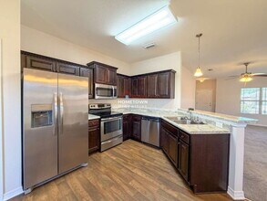 5790 Corkscrew Ct in Milton, FL - Building Photo - Building Photo
