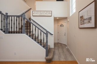 11050 Solitude Cir in Anchorage, AK - Foto de edificio - Building Photo