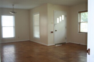 7518 El Rancho St in Houston, TX - Building Photo - Building Photo