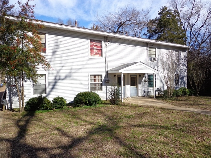 306 Central Ave in Starkville, MS - Foto de edificio