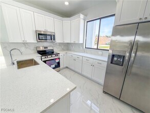 1227 SE 3rd Ave in Cape Coral, FL - Building Photo - Building Photo