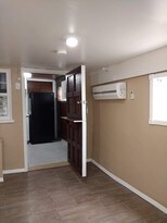 4215 Van Buren Pl Apartments
