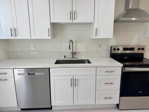 47965 Oasis Ct in Palm Desert, CA - Building Photo - Building Photo