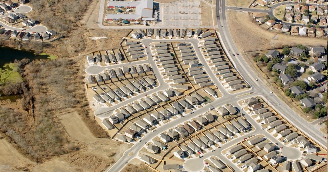 Northeast Crossing in San Antonio, TX - Building Photo