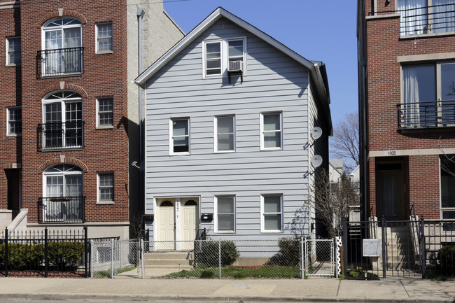 1922 W Belmont Ave in Chicago, IL - Building Photo - Building Photo