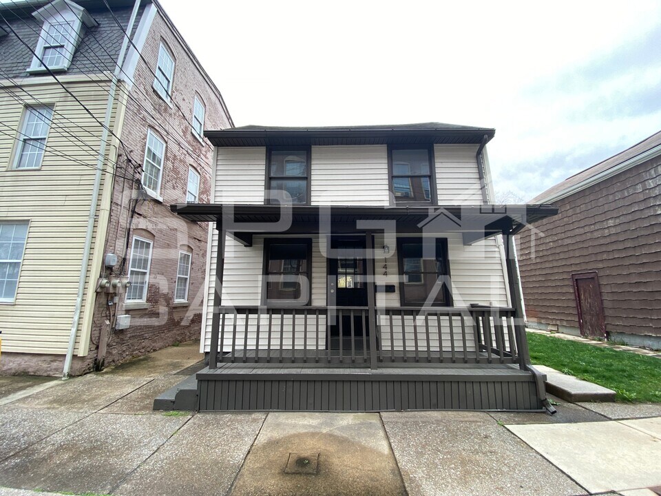 144 Wilson St in Middletown, PA - Building Photo