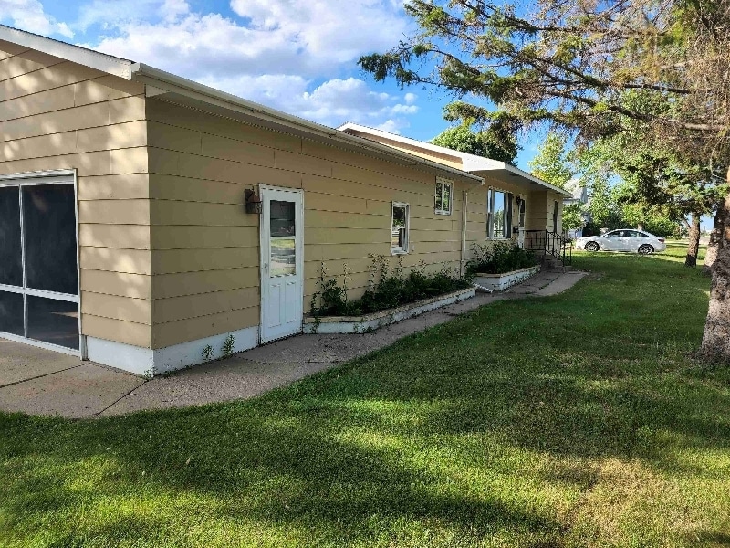 511 1st Ave N in Perham, MN - Foto de edificio